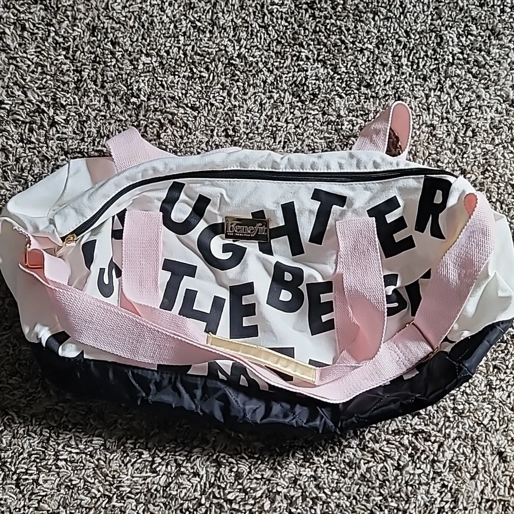 Benefit Cosmetics Duffle Bag EUC - Picture 1 of 7